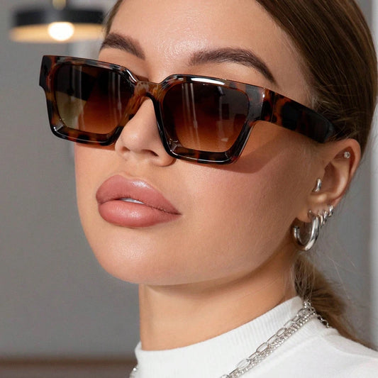 Adora Milano Fahion Vintage Small Square Sunglasses Women Retro Brand Designer Green Sun Glasses